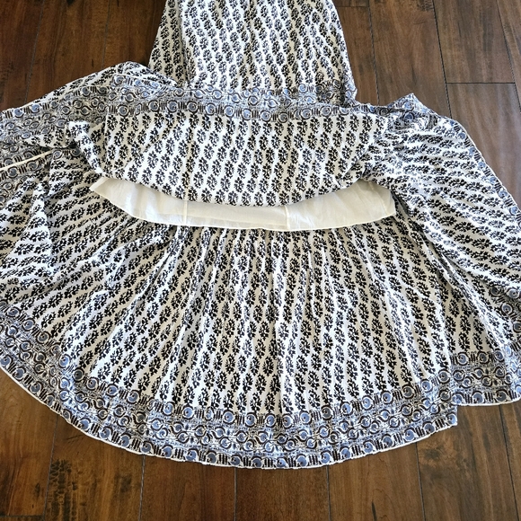 Tory Burch Amita Appliquéd Printed Cotton V-Neck Sleeveless Maxi Dress In Multi - Picture 11 of 16